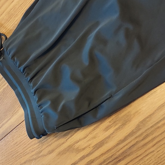 L.L. Bean BeanSport Swimwear Pull-On Short NWT Size Large - Picture 6 of 6